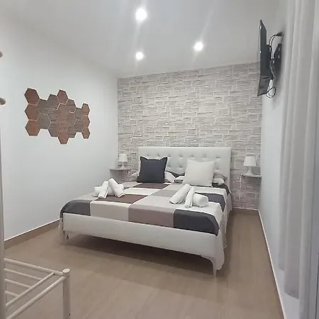 Adriatic Apartment *